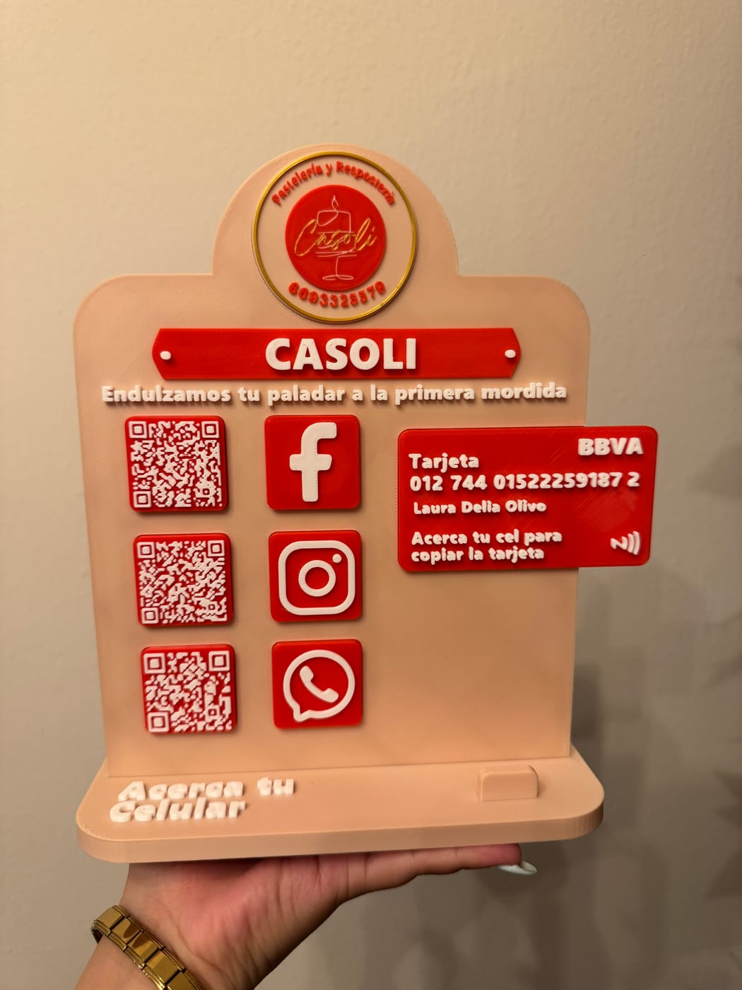 Display Inteligente para Negocios (NFC + Código QR + Datos de Pago)